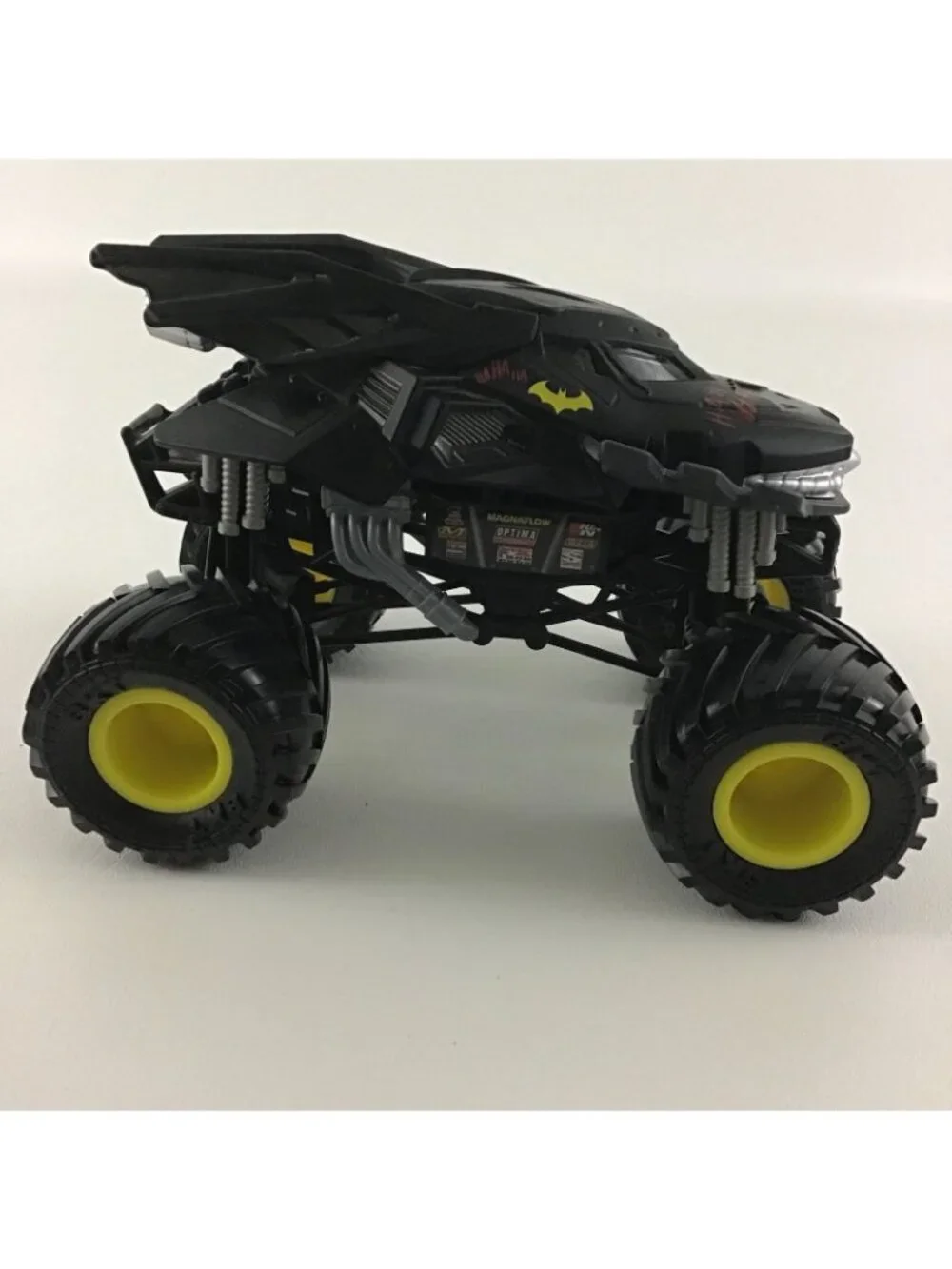 Monster Jam DC Comics LG 1:24 Batman Truck True Metal Diecast 2021 Spin Master